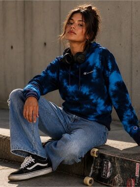 Champion Blue Tie Dye Hoodie Pullover Sweatshirt Y2K Athleisure